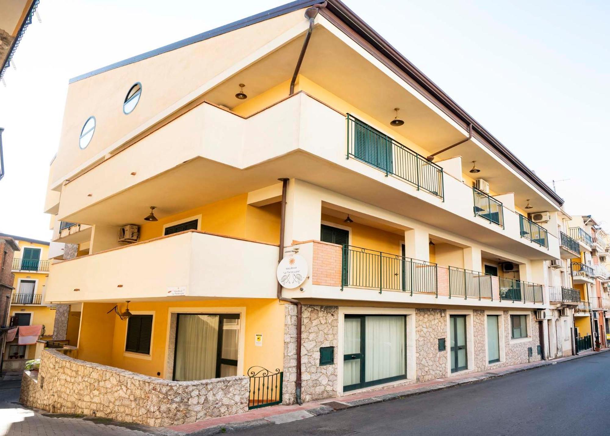 Le Tartarughe Aparthotel Letojanni Εξωτερικό φωτογραφία