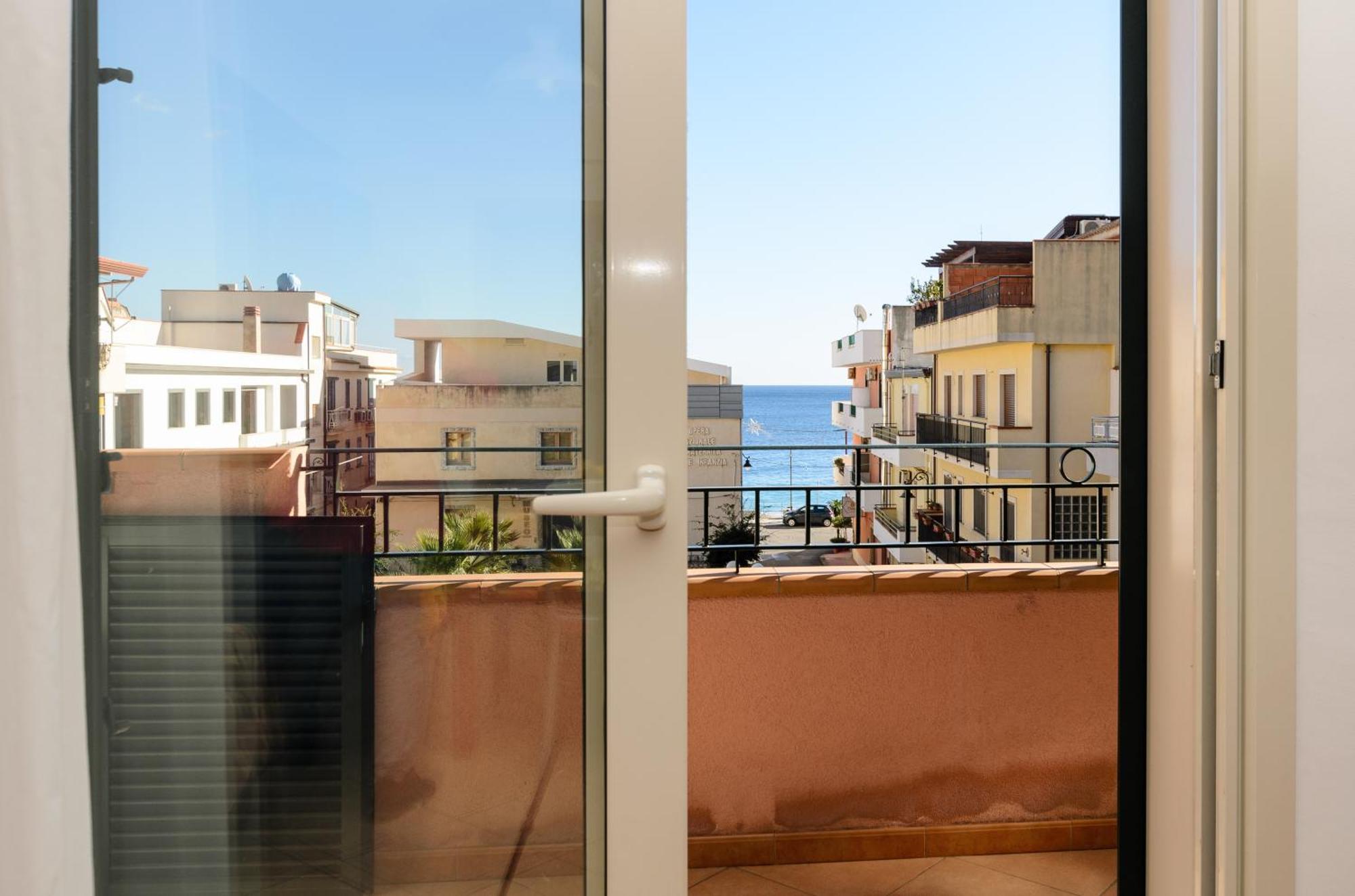 Le Tartarughe Aparthotel Letojanni Εξωτερικό φωτογραφία